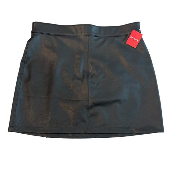 SPANX LEATHER-LIKE MINI SKIRT LUXE BLACK A-LINE SKIRT SKORT NWT SIZE XL - Picture 2 of 6